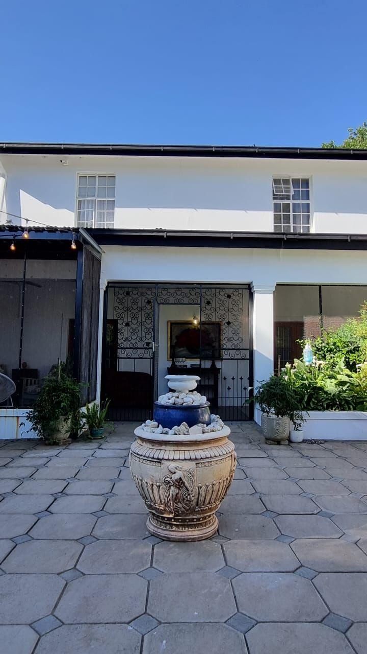5 Bedroom Property for Sale in Kellys View Free State